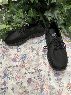 Worn Once-YR7 Black Knit Sneakers with Purple Logo Accents